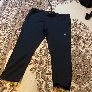Nike dry-fit cropped leggings